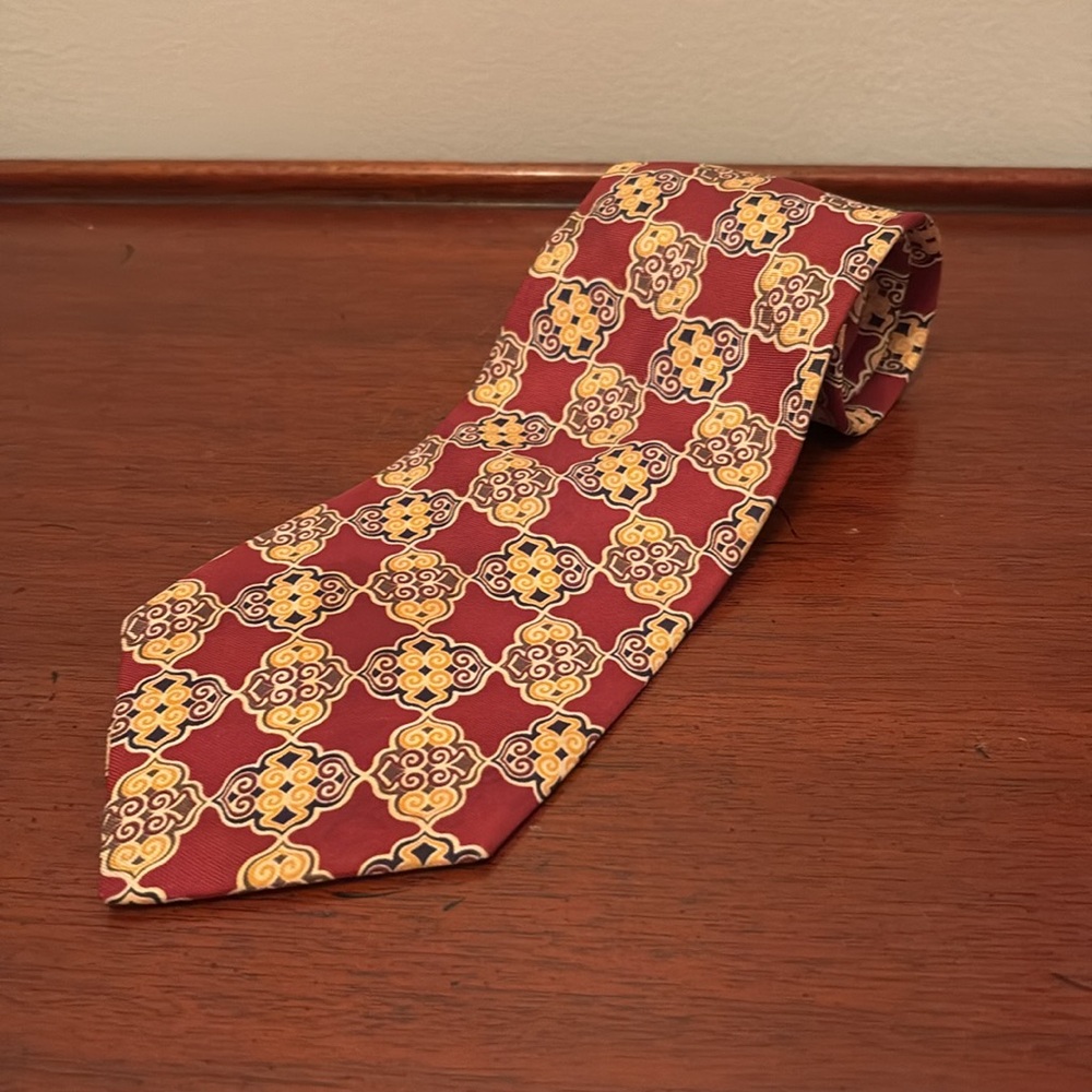 Vintage Smithsonian Institute 100% Silk Tie